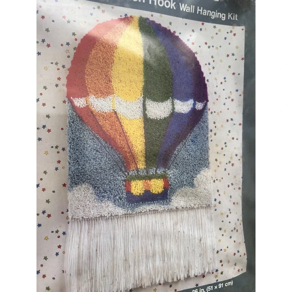 VINTAGE WONDERART HOT AIR BALLOON LATCH HOOK WALL HANGING KIT NO.4323